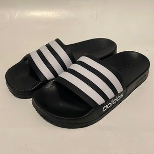NWT Adidas Adilette Shower Sandals Size 6